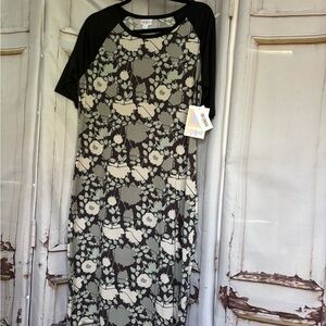 Lularoe Julia dress.Length 44”shoulder to hem.  Bust 19”pit to pit